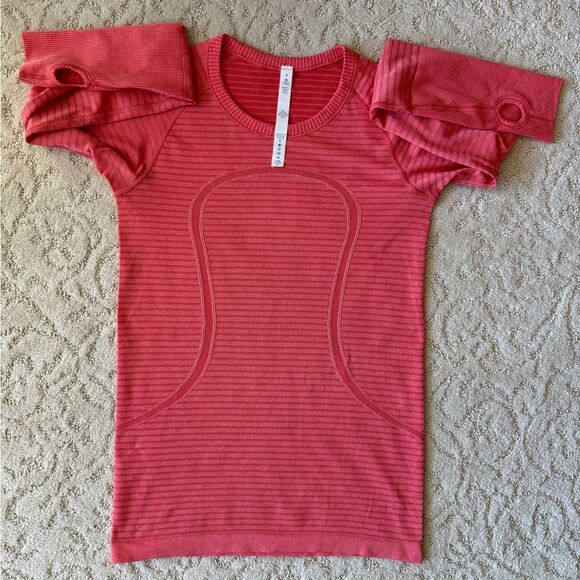 Lululemon Athleta Women's Size 6 Long Sleeve Orange Striped Active Running Yoga. - Picture 2 of 5